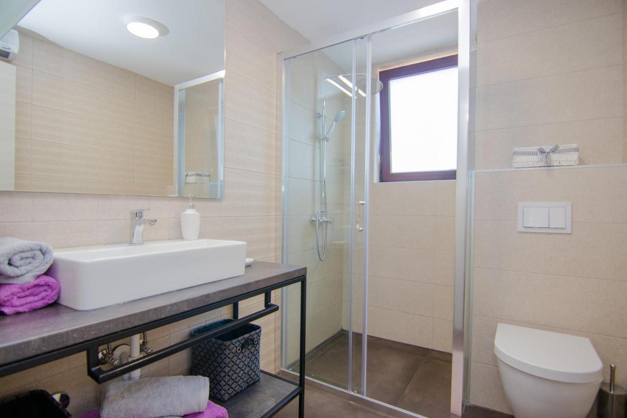 מאלינסקה Apartments Aki מראה חיצוני תמונה