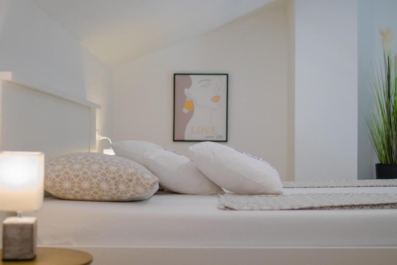 מאלינסקה Apartments Aki מראה חיצוני תמונה